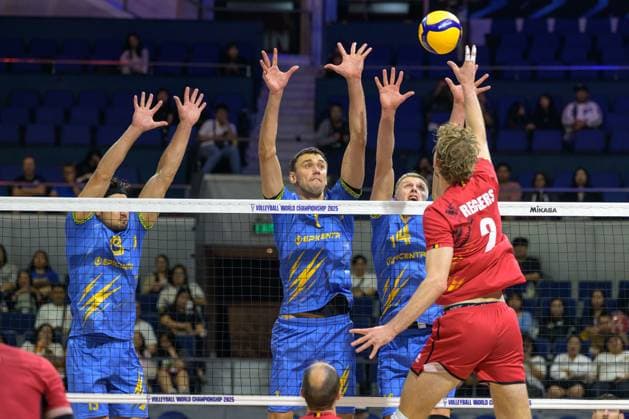 September 14, 2025, Quezon City, Manila, Philippines: Ukraine vs Belgium in the Pool Phase during the FIVB Mens Volleyball World Championship, WM, Weltmeisterschaft 2025 in Manila, Philippines. Belgium win the match in 3 straight sets. Belgiums Ferre REGGERS puts the ball over the net. Quezon City Philippines - ZUMAr144 20250914_zap_r144_034 Copyright: xJaynexRussellx
