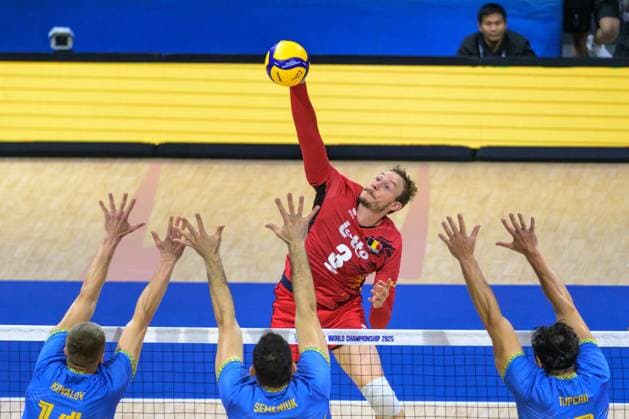 September 14, 2025, Quezon City, Manila, Philippines: Ukraine vs Belgium in the Pool Phase during the FIVB Mens Volleyball World Championship, WM, Weltmeisterschaft 2025 in Manila, Philippines. Belgium win the match in 3 straight sets. Belgium s Sam DEROO in action Quezon City Philippines - ZUMAr144 20250914_zap_r144_039 Copyright: xJaynexRussellx