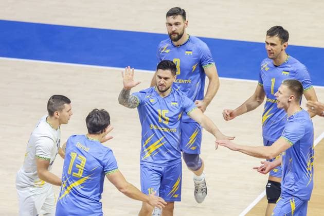 (250914) -- QUEZON CITY, Sept. 14, 2025 -- Players of Ukraine celebrate scoring during the pool F match between Belgium and Ukraine at the FIVB Men s World Championship, WM, Weltmeisterschaft 2025 in Quezon City, the Philippines, on Sept. 14, 2025. ) (SP)PHILIPPINES-QUEZON CITY-VOLLEYBALL-FIVB MEN S WORLD CHAMPIONSHIP 2025-UKR VS BEL ROUELLExUMALI 