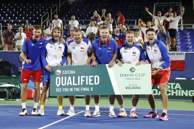 Czech team (L-R) Petr Brunclik, Tomas Machac, Adam Pavlasek, non-playing captain Tomas Berdych, Jiri Lehecka and Jakub Mensik celebrate after winning the USA vs Czech Republic qualifying match to advance to the final group of the Davis Cup 2025 at the Delray Beach Tennis Center in Delray Beach, USA, September 14, 2025. (CTKxPhoto PavelxLebeda) CTKPhotoF202509140000101  CTKPhotoF202509140000101