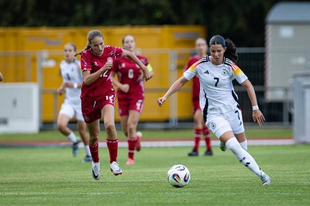WU17 international match Germany vs Denmark 14 09 25 Indy Kolster Nr 12, Denmark vs Victoria Säring Nr 07, Germany WU17 international match Germany vs Denmark, stadium on 14 09 25 Copyright: xBEAUTIFULxSPORTS MarioxM.xKobergx