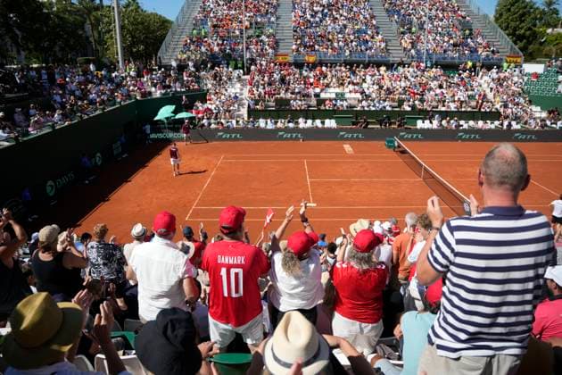 September 14, 2025, Malaga, Malaga, SPAIN: Fans of Denmark during the menÃ¢â‚¬â ¢s doubles tennis match to 2025 Davis Cup Qualifiers Second Round between Spain and Denmark at Club Tennis Puente Romano on September 14, 2025, in Malaga, Spain. Malaga SPAIN - ZUMAa181 20250914_zaa_a181_008 Copyright: xJoaquinxCorcherox