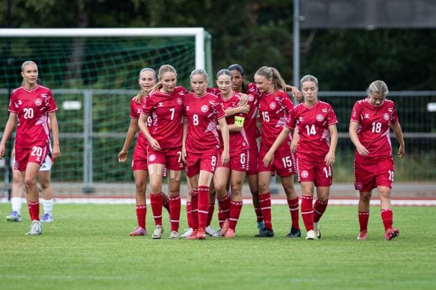 WU17 international match Germany vs Denmark 14 09 25 Cheers Team Denmark after the 1 1 equalizer by Kamma Fredsted Nr 06, Denmark WU17 international match Germany vs Denmark, stadium on 14 09 25 Copyright: xBEAUTIFULxSPORTS MarioxM.xKobergx