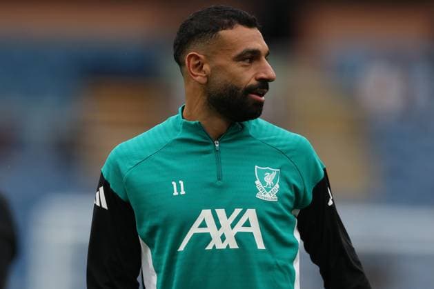 Burnley v Liverpool Premier League Mohamed Salah of Liverpool warms up during the Premier League match at Turf Moor, Burnley UK Newspapers OUT Copyright: xRyanxJenkinsonx FIL-22232-0017