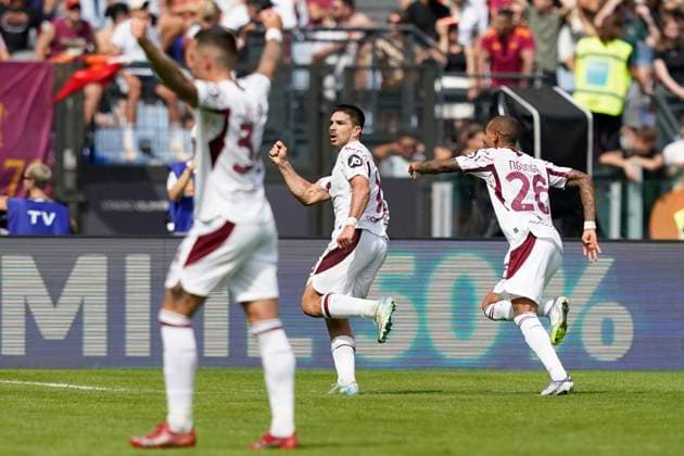 Giovanni Simeone of Torino FC celebrates after scoring after the goal of 0-1 during the Serie A 2025 2026 football match between AS Roma and Torino FC at Stadio Olimpico in Rome (Italy), September 14, 2025. antoniettaxbaldassarre