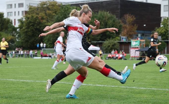 Stuttgart , Soccer 2 Bundesliga , VfB Stuttgart Women vs Viktoria Berlin , Jana Beuschlein VfB