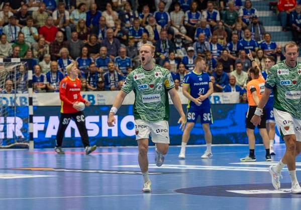 Matthes Langhoff Fuechse Berlin, 25 , celebrates his goal Handball Daikin HBL Handball Bundesliga, VfL Gummersbach Füchse Berlin, 4, Matchday, 14 09 2025 Copyright: HMBxMedia xMarcoxBader