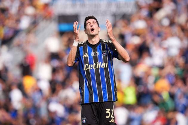 PisaÕs Stefano Moreo reacts after missing a scoring chance during the Serie A soccer match between Pisa and Udinese at the Arena Garibaldi Romeo Anconetani Stadium in Pisa, north Italy - Sunday, September 14, 2025 -  Copyright: xMassimoxPaolone LaPressex