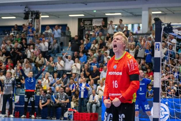 Bertram Obling, Goalkeeper, VfL Gummersbach 16 VfL Gummersbach vs Fuechse Berlin, Daikin Handball Bundesliga, Men ,4 Matchday, 14 09 2025 Gummersbach NRW Germany Copyright: xkolbert-press MartinxWdziecznyx
