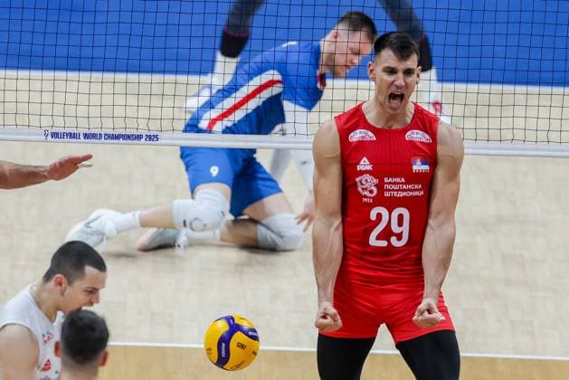 (250914) -- PASAY CITY, Sept. 14, 2025 -- Aleksandar Nedeljkovic (front R) of Serbia celebrates during the pool H match between the Czech Republic and Serbia at the FIVB Men s World Championship, WM, Weltmeisterschaft 2025 in Pasay City, the Philippines, on Sep. 14, 2025. ) (SP)THE PHILIPPINES-PASAY CITY-VOLLEYBALL-FIVB MEN S WORLD CHAMPIONSHIP 2025-CZE VS SRB ROUELLExUMALI 