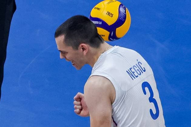(250914) -- PASAY CITY, Sept. 14, 2025 -- Stefan Negic of Serbia reacts during the pool H match between the Czech Republic and Serbia at the FIVB Men s World Championship, WM, Weltmeisterschaft 2025 in Pasay City, the Philippines, on Sep. 14, 2025. ) (SP)THE PHILIPPINES-PASAY CITY-VOLLEYBALL-FIVB MEN S WORLD CHAMPIONSHIP 2025-CZE VS SRB ROUELLExUMALI 