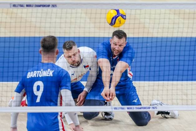 (250914) -- PASAY CITY, Sept. 14, 2025 -- Jan Galabov (back R) and Milan Monik (back L) of the Czech Republic compete during the pool H match between the Czech Republic and Serbia at the FIVB Men s World Championship, WM, Weltmeisterschaft 2025 in Pasay City, the Philippines, on Sep. 14, 2025. ) (SP)THE PHILIPPINES-PASAY CITY-VOLLEYBALL-FIVB MEN S WORLD CHAMPIONSHIP 2025-CZE VS SRB ROUELLExUMALI 
