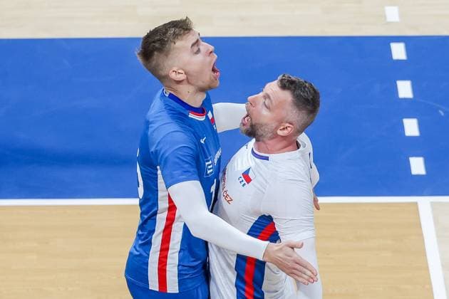 (250914) -- PASAY CITY, Sept. 14, 2025 -- Jiri Srb (L) and Milan Monik (R) of the Czech Republic celebrate during the pool H match between the Czech Republic and Serbia at the FIVB Men s World Championship, WM, Weltmeisterschaft 2025 in Pasay City, the Philippines, on Sep. 14, 2025. ) (SP)THE PHILIPPINES-PASAY CITY-VOLLEYBALL-FIVB MEN S WORLD CHAMPIONSHIP 2025-CZE VS SRB ROUELLExUMALI 