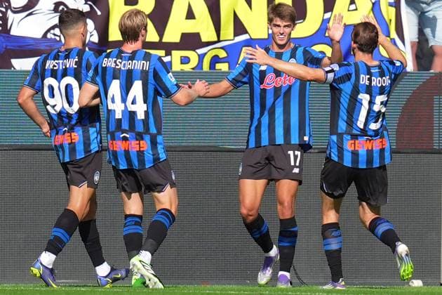 Atalanta s Charles De Ketelaere celebrates after scoring 3-0 during the Serie A soccer match between Atalanta and Lecce at the New Balance Stadium in Bergamo , north Italy - Sunday, September 14 , 2025. - Soccer .  Copyright: xSpada LaPressex