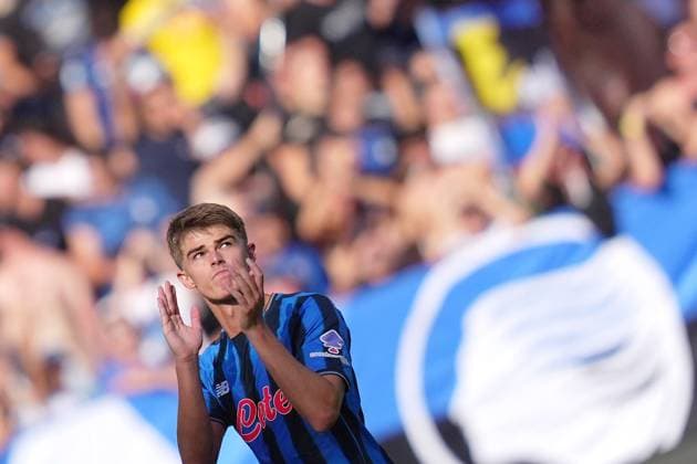 Atalanta s Charles De Ketelaere celebrates after scoring 3-0 during the Serie A soccer match between Atalanta and Lecce at the New Balance Stadium in Bergamo , north Italy - Sunday, September 14 , 2025. - Soccer .  Copyright: xSpada LaPressex