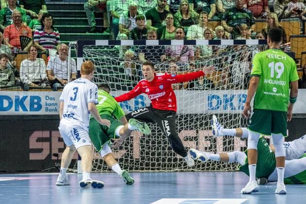 Handball Bundesliga HSG Wetzlar TBV Lemgo Lippe, 14 09 25 Constantin Möstl TBV Lemgo Lippe, 1 , Stefan Cavor HSG Wetzlar, 77 , Nicolai Theilinger TBV Lemgo Lippe, 3 , Philipp Ahouansou HSG Wetzlar, 19 Handball Bundesliga HSG Wetzlar TBV Lemgo Lippe Wetzlar, 14 09 25 Copyright: xBEAUTIFULxSPORTS Roeczeyx