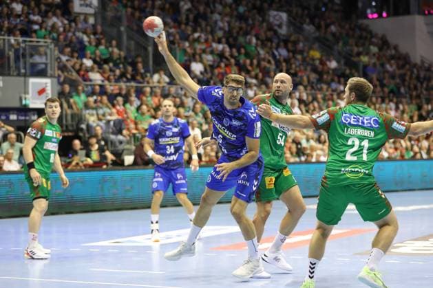 14 09 2025, xtgx, SC Magdeburg TVB Stuttgart v l Antonio Seradilla Stuttgart, 5 throws goal, Torschuetze, scores goal, Treffer, scores the goal Magdeburg