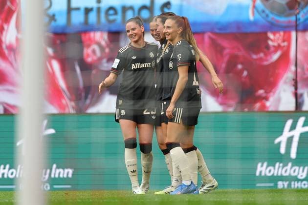 RB Leipzig Bayern Muenchen 1 Bundesliga Women Leipzig, Red Bull Arena, 14 09 2025, Football, Women, Season 2025 2026, Women Bundesliga, 2 Matchday , RB Leipzig FC Bayern Munich 0 3 0 1 , In the picture Goal for Munich, Goal celebration after the 0 3, Goal scorer Vanessa Gilles 2, Bayern ,