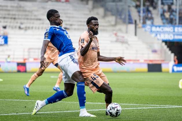 FOOTBALL : Racing Strasbourg vs Le Havre- 4eme journee. Ligue 1 Stade de la Meinau 14 09 2025 Mamadou Sarr 23 (RCS) et Issa SoumarÃ 45  Copyright: xelyxandroxcegarrax