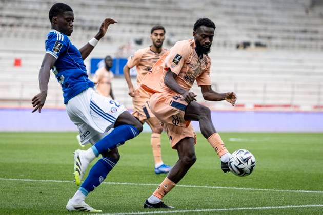 FOOTBALL : Racing Strasbourg vs Le Havre- 4eme journee. Ligue 1 Stade de la Meinau 14 09 2025 Mamadou Sarr 23 (RCS) et Issa SoumarÃ 45  Copyright: xelyxandroxcegarrax