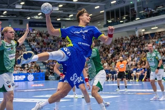 Julian Koester, Backcourt, VfL Gummersbach 7 ,VfL Gummersbach vs Fuechse Berlin, Daikin Handball Bundesliga, Men ,4 Matchday, 14 09 2025 Gummersbach NRW Germany Copyright: xkolbert-press MartinxWdziecznyx