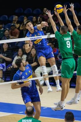 September 14, 2025, Quezon City, Manila, Philippines: Italy vs Algeria in the Pool Phase during the FIVB Mens Volleyball World Championship, WM, Weltmeisterschaft 2025 in Manila, Philippines. Italys Alessandro MICHIELETTO Quezon City Philippines - ZUMAr144 20250914_zap_r144_097 Copyright: xJaynexRussellx