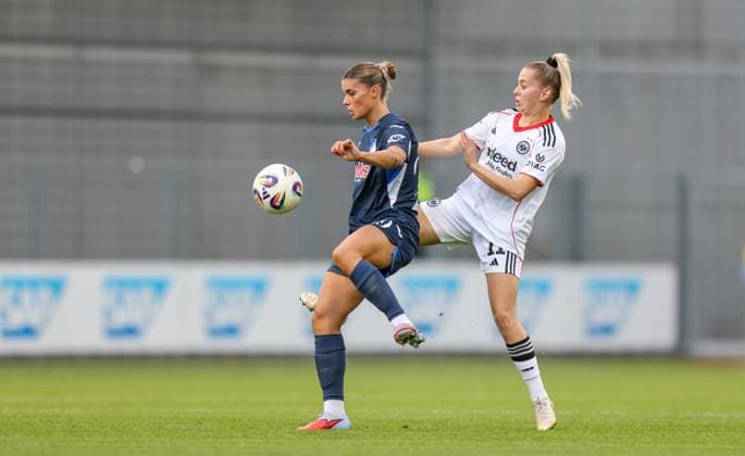 DEU, Hoffenheim, TSG Hoffenheim vs Eintracht Frankfurt, Google Pixel Bundesliga, DFB, Saison 2526, Dietmar Hopp Stadion, 2 Spieltag, im Bild f l n r Selina Cerci Hoffenheim 29 , Nina Lührßen Eintracht Frankfurt 11 DFB DFL REGULATIONS PROHIBIT ANY USE OF PHOTOGRAPHS AS IMAGE SEQUENCES AND OR QUASI VIDEO, 14 09 2025, Copyright: HMBxMedia HendrikxHamelau