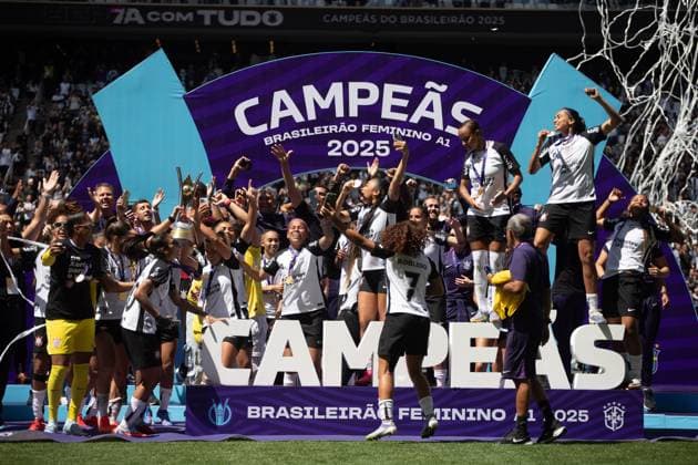 Corinthians x Cruzeiro SaO PAULO, SP - 14.09.2025: CORINTHIANS X CRUZEIRO - Corinthians celebrates its seventh title in the Brasileirao Feminino after victory over Cruzeiro, in the final played on Sunday morning (14) at the Neo Quimica Arena in Sao Paulo, SP. (Photo: Rodilei Morais Fotoarena) x2806846x  RodileixMorais