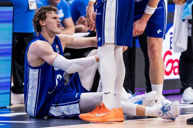 FIBA EuroBasket 2025 Bronze Greece Finland 14 09 2025 Lauri Markkanen Finland, 23 bleeding, grimace FIBA EuroBasket 2025 Bronze Greece Finland Riga, Arena Riga on 14 09 2025 Copyright: xBEAUTIFULxSPORTS Wunderlx