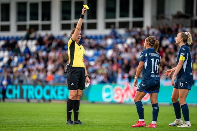 GPFBL TSG Hoffenheim Eintracht Frankfurt 14 09 2025 Referee shows yellow card against Dominika Grabowska 16 TSG by TSG Hoffenheim GPFBL TSG Hoffenheim - Eintracht Frankfurt, Dietmar Hopp Stadion in Hoffenheim, on 14 09 2025 DFB REGULATIONS PROHIBIT ANY USE OF PHOTOGRAPHS AS IMAGE SEQUENCES AND OR QUASI VIDEO GPFBL TSG Hoffenheim - Eintracht Frankfurt, Dietmar Hopp Stadion in Hoffenheim, on 14 09 2025 DFB REGULATIONS PROHIBIT ANY USE OF PHOTOGRAPHS AS IMAGE SEQUENCES AND OR QUASI VIDEO Copyright: xBEAUTIFULxSPORTS Gelhardtx