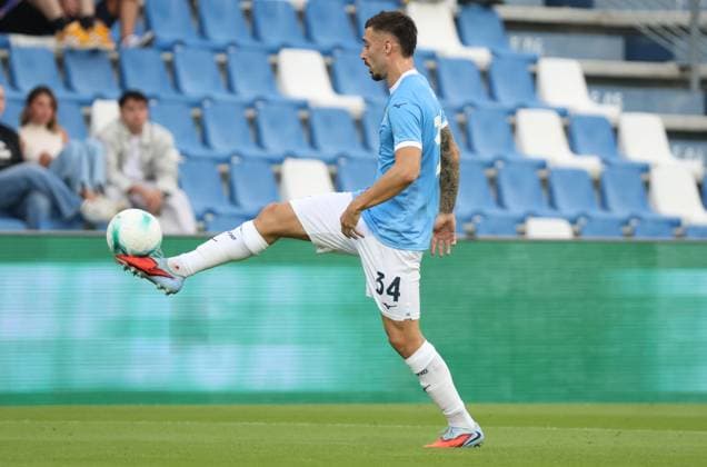 Lazio™s Mario Gila during the Serie A Unilive soccer match between U.S Sassuolo and S.S. Lazio at Mapei stadium, Reggio Emilia, northern Italy, Monday, September 14, 2025. - Soccer - (Photo Michele Nucci - LaPresse)  Copyright: xMichelexNucci LaPressex