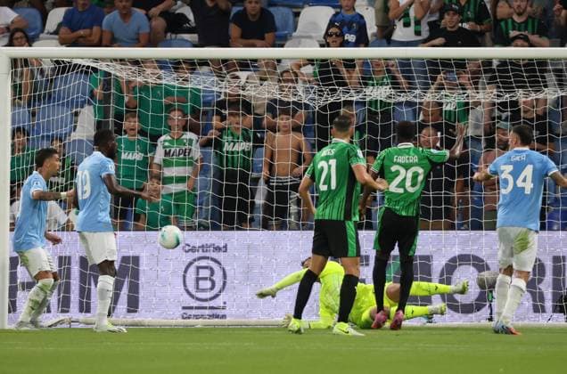 Sassuolo s Alieu Fadera scores the goal 1-0 for his team during the Serie A Unilive soccer match between U.S Sassuolo and S.S. Lazio at Mapei stadium, Reggio Emilia, northern Italy, Monday, September 14, 2025. - Soccer - (Photo Michele Nucci - LaPresse)  Copyright: xMichelexNucci LaPressex