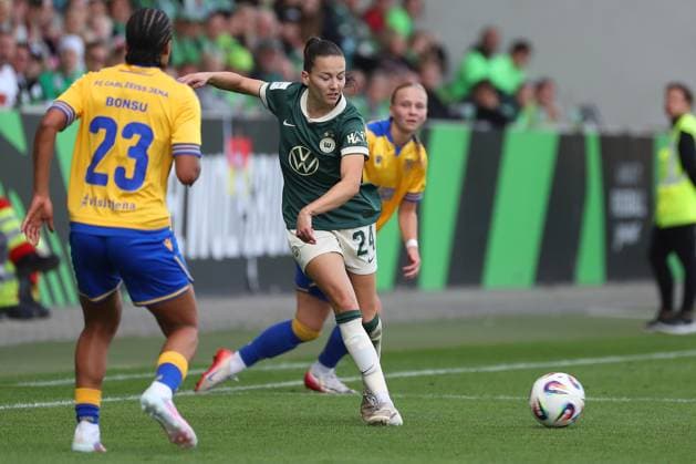 VfL , BL Women, Wolfsburg, 14 09 2025, FUßBALL VfL Wolfsburg vs FC Carl Zeiss Jena, Google Pixel Womens Bundesliga, Season 2025 26 Joelle Wedemeyer VfL Wolfsburg Wolfsburg