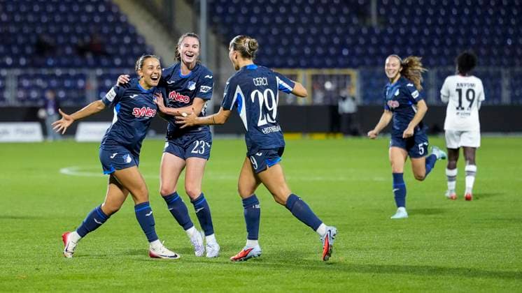 from left goal scorer Linda Natter TSG, 11 , Chiara Hahn TSG, 23 , Selina Cerci TSG, 29 , players of TSG 1899 Hoffenheim, cheer about the goal to 3 0, jubilation, goal celebration, celebrate the goal, goal, celebration, cheers about the goal, rejoicing, joy, rejoices, optimistic, positive, game scene, highlight, action, 14 09 2025, Sinsheim Hoffenheim Germany , Soccer, Google Pixel Women Bundesliga, TSG 1899 Hoffenheim Eintracht Frankfurt, DFB DFL REGULATIONS PROHIBIT ANY USE OF PHOTOGRAPHS AS IMAGE SEQUENCES AND OR QUASI VIDEO xozx