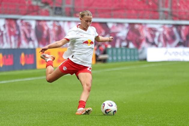 1 Bundesliga Women RB Leipzig vs FC Bayern Munich, 14 09 25 Marlene Müller 27, RB Leipzig Soccer, Google Pixel Women Bundesliga, Season 2025 2026, 2 Matchday RB Leipzig vs FC Bayern Munich on 14 09 25, Red Bull Arena, Leipzig DFB REGULATIONS PROHIBIT ANY USE OF PHOTOGRAPHS AS IMAGE SEQUENCES AND OR QUASI VIDEO Copyright: xBEAUTIFULxSPORTS JanxKaeferx
