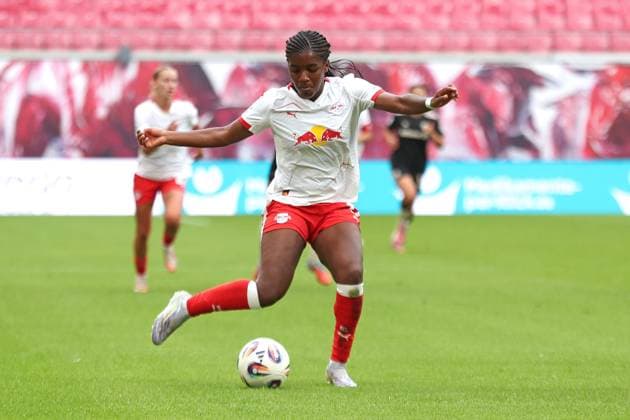 1 Bundesliga Women RB Leipzig vs FC Bayern Munich, 14 09 25 Delice Boboy 17, RB Leipzig Football, Google Pixel Women Bundesliga, Season 2025 2026, 2 Matchday RB Leipzig vs FC Bayern Munich on 14 09 25, Red Bull Arena, Leipzig DFB REGULATIONS PROHIBIT ANY USE OF PHOTOGRAPHS AS IMAGE SEQUENCES AND OR QUASI VIDEO Copyright: xBEAUTIFULxSPORTS JanxKaeferx