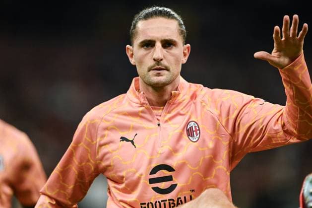 Adrien Rabiot of AC Milan warms up prior to the Italian Serie A football match between AC Milan and Bologna FC on September 14, 2025 at Giuseppe Meazza San Siro Siro stadium in Milan, Italy  Copyright: xTizianoxBallabio IPAxSportx xipa-agency.netx xx IPA_64857901 IPA_Agency_IPA64857901