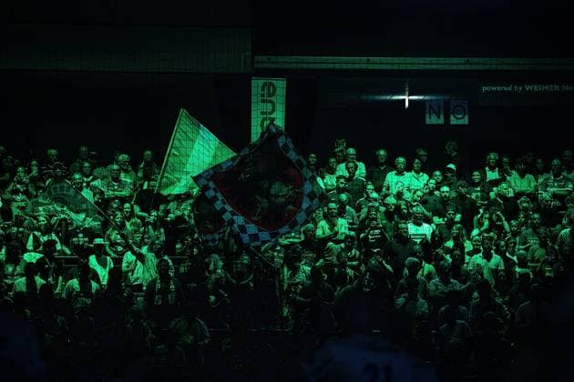 14 09 2025, xovx, Handball Daikin Handball Bundesliga, HSG Wetzlar TBV Lemgo Lippe Fans of HSG Wetzlar Wetzlar Buderus Arena Hessen Germany EN