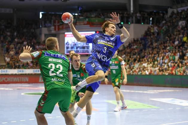 14 09 2025, xgox, Handball Daikin HBL SC Magdeburg TVB Stuttgart emspor, v l Max Haefner Häfner, Stuttgart, 3 wirft Tor, Torschuetze, erzielt Tor, Treffer, scores the goal Magdeburg