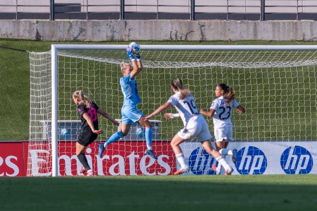 September 14, 2025, Alcala De Henares, Madrid, Spain: MERLE FROHMS of Real Madrid Femenino CF during the match belonging to La LigaF season 25 26 soccer Ã¢â‚¬oe REAL MADRID FEM - MADRID CFF Ã¢â‚¬Â held on September 14, 2025, at the Ciudad Deportiva Real Madrid Valdebebas, Madrid, Spain. Alcala De Henares Spain - ZUMAc312 20250914_zsp_c312_272 Copyright: xOscarxManuelxSanchezx