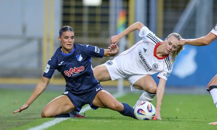 DEU, Hoffenheim, TSG Hoffenheim vs Eintracht Frankfurt, Google Pixel Bundesliga, DFB, Saison 2526, Dietmar Hopp Stadion, 2 Spieltag, im Bild f l n r Selina Cerci Hoffenheim 29 , Amanda Ilestedt Eintracht Frankfurt 13 DFB DFL REGULATIONS PROHIBIT ANY USE OF PHOTOGRAPHS AS IMAGE SEQUENCES AND OR QUASI VIDEO, 14 09 2025, Copyright: HMBxMedia HendrikxHamelau