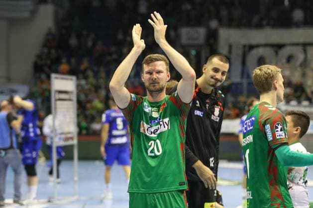 14 09 2025, xtgx, SC Magdeburg TVB Stuttgart v l Philipp Weber Magdeburg, 20 Cheering about the victory, cheering after the end of the game Magdeburg