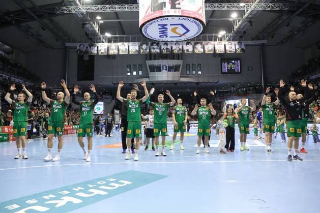 14 09 2025, xtgx, SC Magdeburg TVB Stuttgart v l Magdeburg Cheers over the victory, cheers after the end of the game Magdeburg
