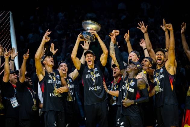 Basketball Riga 14.09.2025 DBB Länderspiel Männer Herren EuroBasket 2025 Finale Türkei (TUR) - Deutschland (GER) Deutschland ist Europameister Jubel Johannes Voigtmann (Deutschland, No.07) *** Basketball Riga 14 09 2025 DBB International Mens EuroBasket 2025 Final Turkey TUR Germany GER Germany is European Champion Cheers Johannes Voigtmann Germany, No 07