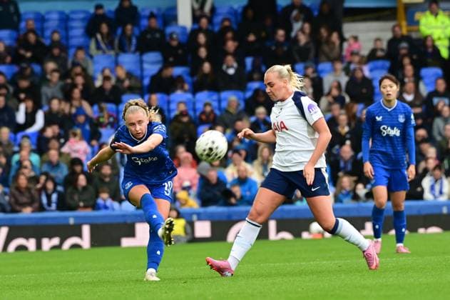 Everton vs Tottenham Hotspur in the Barclays WSL at Goodison Park Featuring: Katie Robinson, Cathinka Tandberg Where: Liverpool, United Kingdom When: 14 Sep 2025 Credit: Graham Finney Cover Images EDITORIAL USE ONLY. NOT FOR USE BY NEWSPAPERS BASED IN THE UK. Copyright: xx coverimg55090451