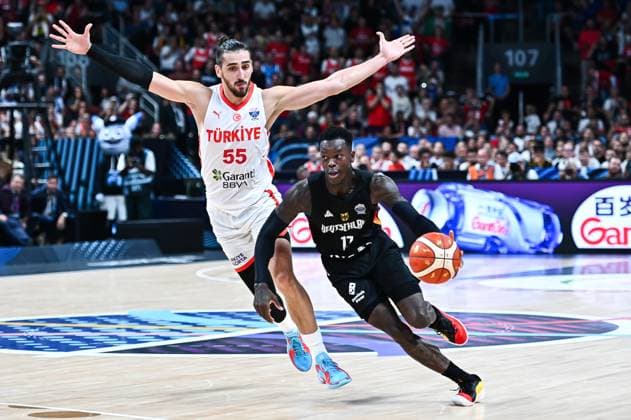 Turkey v Germany: Final - FIBA EuroBasket 2025 Dennis Schroder of Germany competes with Kenan Sipahi of Turkiye during the FIBA EuroBasket 2025 Final between Turkiye and Germany at Xiaomi Arena in Riga, Latvia, on September 14, 2025. Riga Latvia  Copyright: xStefanosxKyriazisx originalFilename:kyriazis-trkiyevg250914_npLmn.jpg