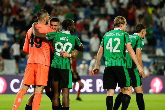 Italian Serie A soccer match US Sassuolo Calcio vs SS Lazio in Italy - 14 Sep 2025 Italian Serie A soccer match US Sassuolo Calcio vs SS Lazio in Italy - 14 Sep 2025 US Sassuolo Calcio s players celebrate their victory at the end of the match during the Italian Serie A soccer match between US Sassuolo Calcio and SS Lazio at Mapei Stadium. Final score Sassuolo 1:0 SS Lazio Reggio Emilia Italy Copyright: xEmanuelexPennnacchiox xSOPAxImagesx _PR13804 Reggio Emilia Italy Copyright: xIMAGO EmanuelexPennnacchiox xSOPAxImagesx 0833716281st