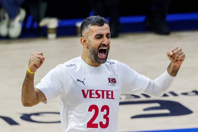 (250915) -- QUEZON CITY, Sept. 15, 2025 -- Muhammed Kaya of T¨¹rkiye celebrates during the pool G match between T¨¹rkiye and Libya at the FIVB Men s World Championship, WM, Weltmeisterschaft 2025 in Quezon City, the Philippines, on Sept. 15, 2025. ) (SP)THE PHILIPPINES-QUEZON CITY-VOLLEYBALL-FIVB MEN S WORLD CHAMPIONSHIP 2025-TUR VS LIB RouellexUmali 