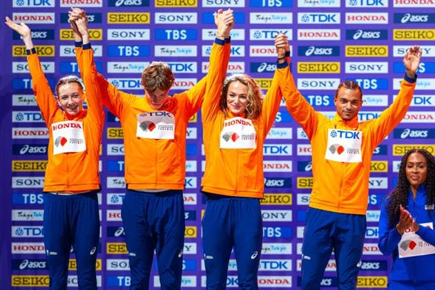 2025-09-15 World Athletics Championships Tokyo 2025 - Day 3 TOKYO, JAPAN - SEPTEMBER 15: Femke Bol of the Netherlands, Jonas Phijffers of the Netherlands, Lieke Klaver of the Netherlands, Eugene Omalla of the Netherlands during the podium ceremony after competing during the Mixed 4x400m Relay on day one of the World Athletics Championships Tokyo 2025 at National Stadium on September 15, 2025 in Tokyo, Japan. (Photo by Joris Verwijst BSR Agency) Tokyo Japan Content not available for redistribution in The Netherlands directly or indirectly through any third parties. Copyright: xBSRxAgencyx