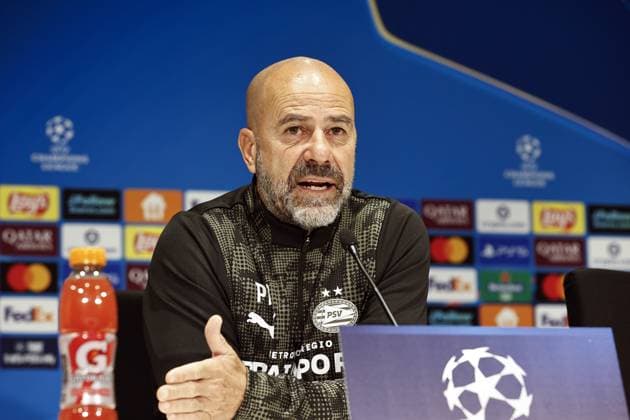 Eindhoven - PSV Eindhoven coach Peter Bosz during the MD-1 press conference, PK, Pressekonferenz prior to the UEFA Champions League match against Union Sint-Gillis at the Philips Stadium on September 15, 2025, in Eindhoven, Netherlands. ANP MAURICE VAN STEEN xVIxANPxSportx xxANPxIVx 536321340 originalFilename: 536321340.jpg